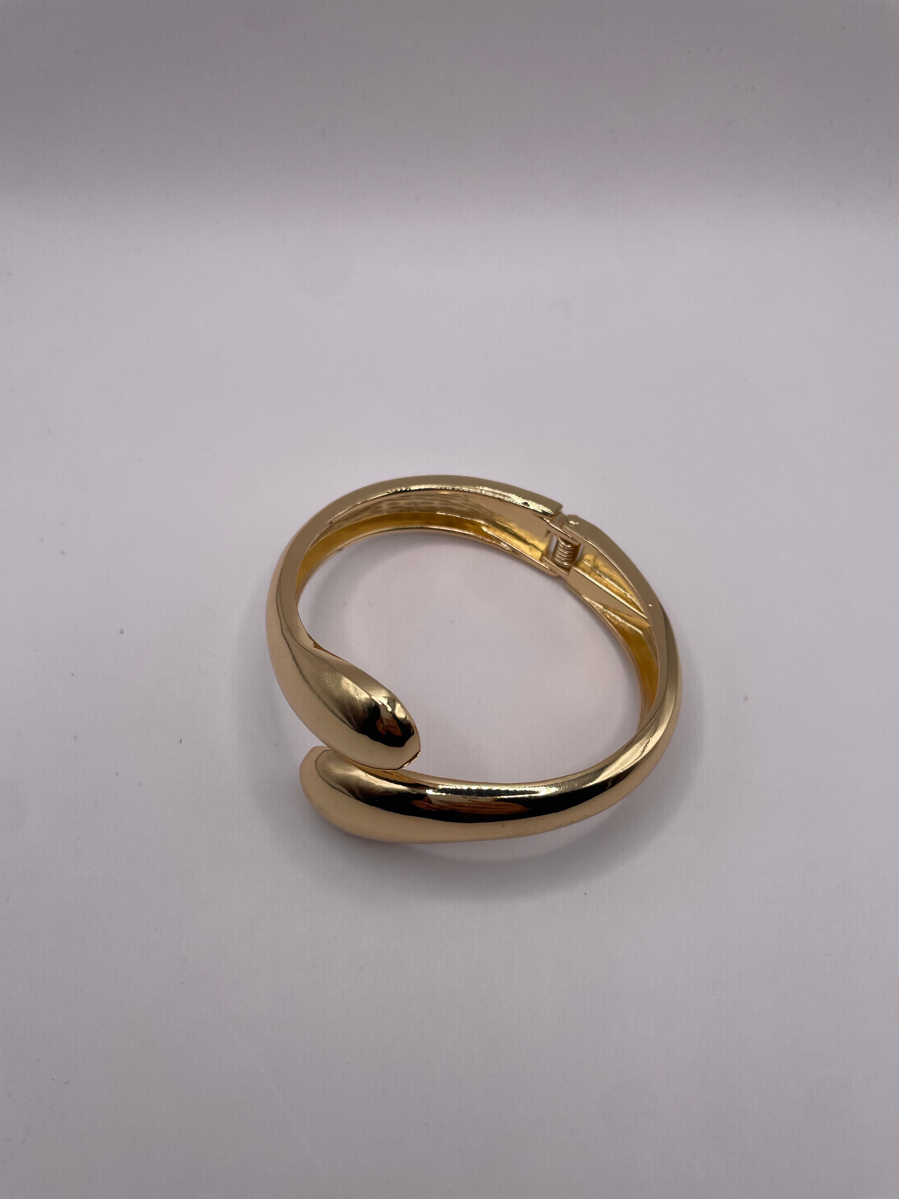 SILLA Adjustable Gold Elegance Bracelet